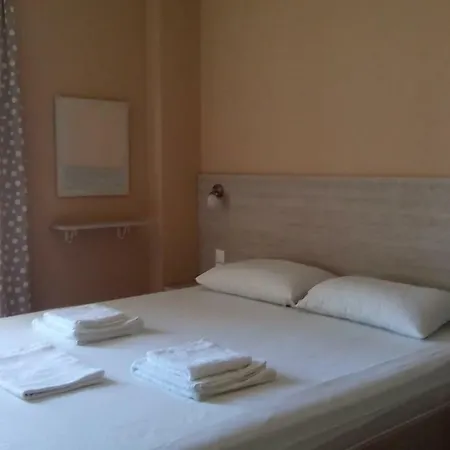 Poppy Beloni Apartahotel La Canea