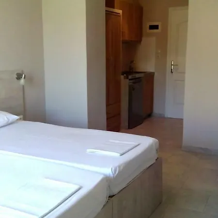 Poppy Beloni Hotel de apartamente *